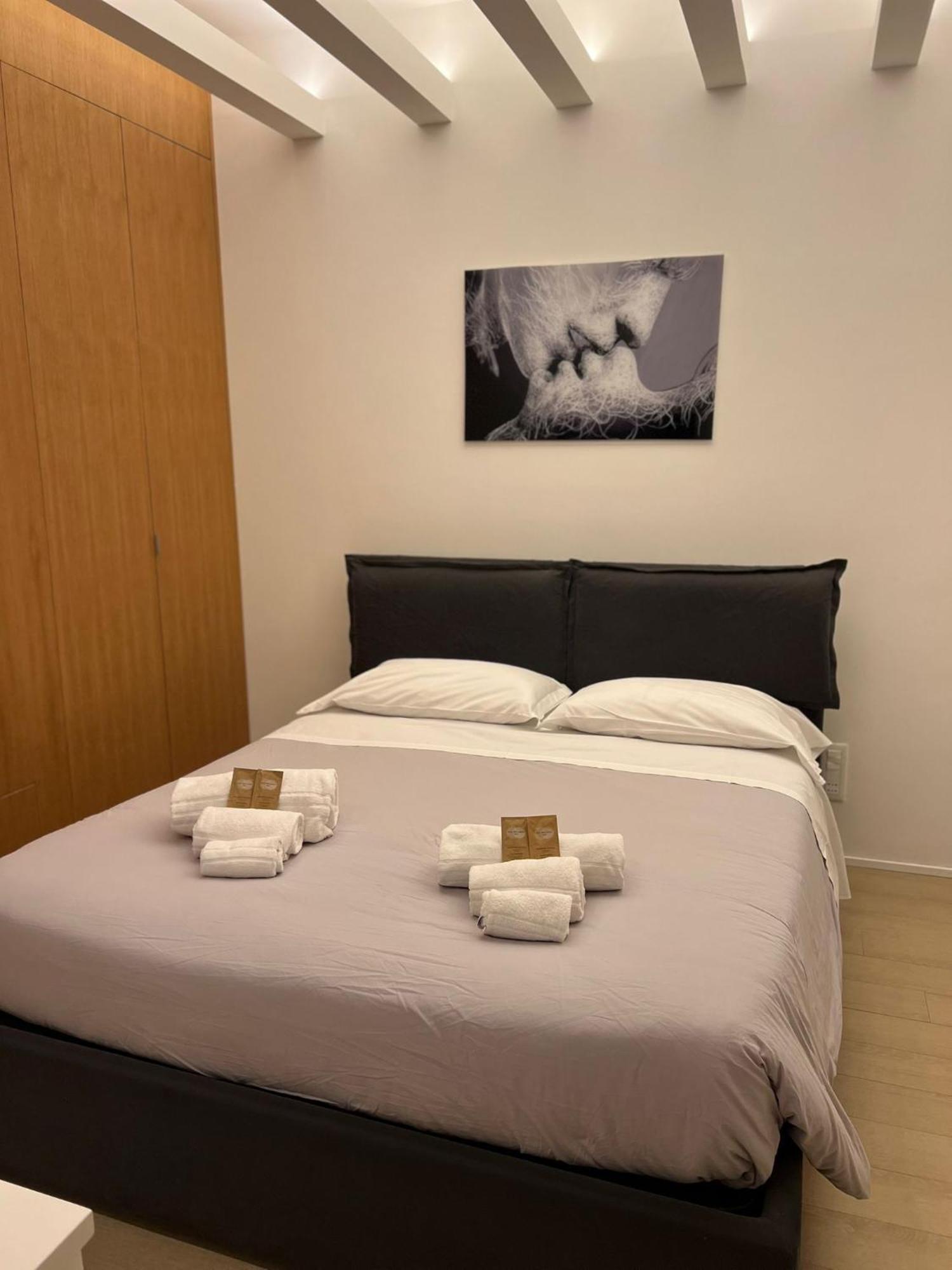 Lux Apartment In Historical Center Of Palermo Exteriör bild